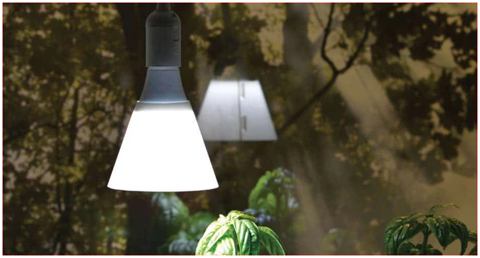 Plantelys LED-pære 15W med skjerm 1 Plantelys LED-pære 15W med skjerm